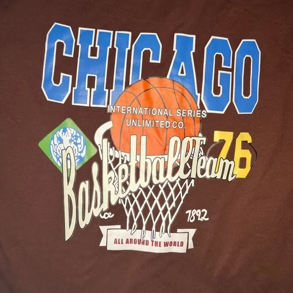 Chicago Graphic Tee - Picture 2 of 3